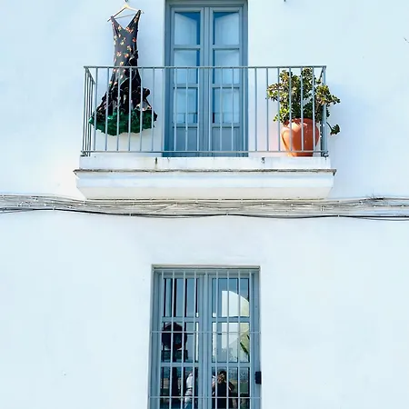 Spacious Private Vejer Patio *