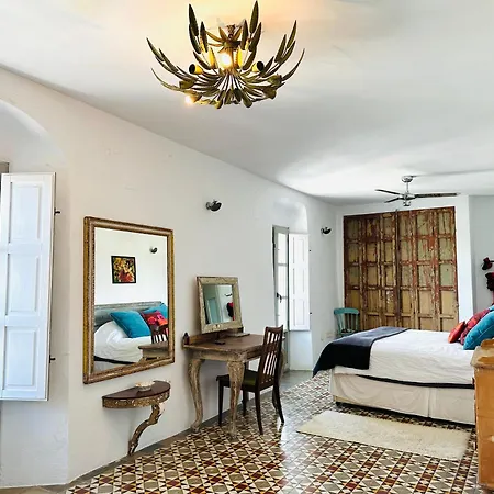 Spacious Private Vejer Patio